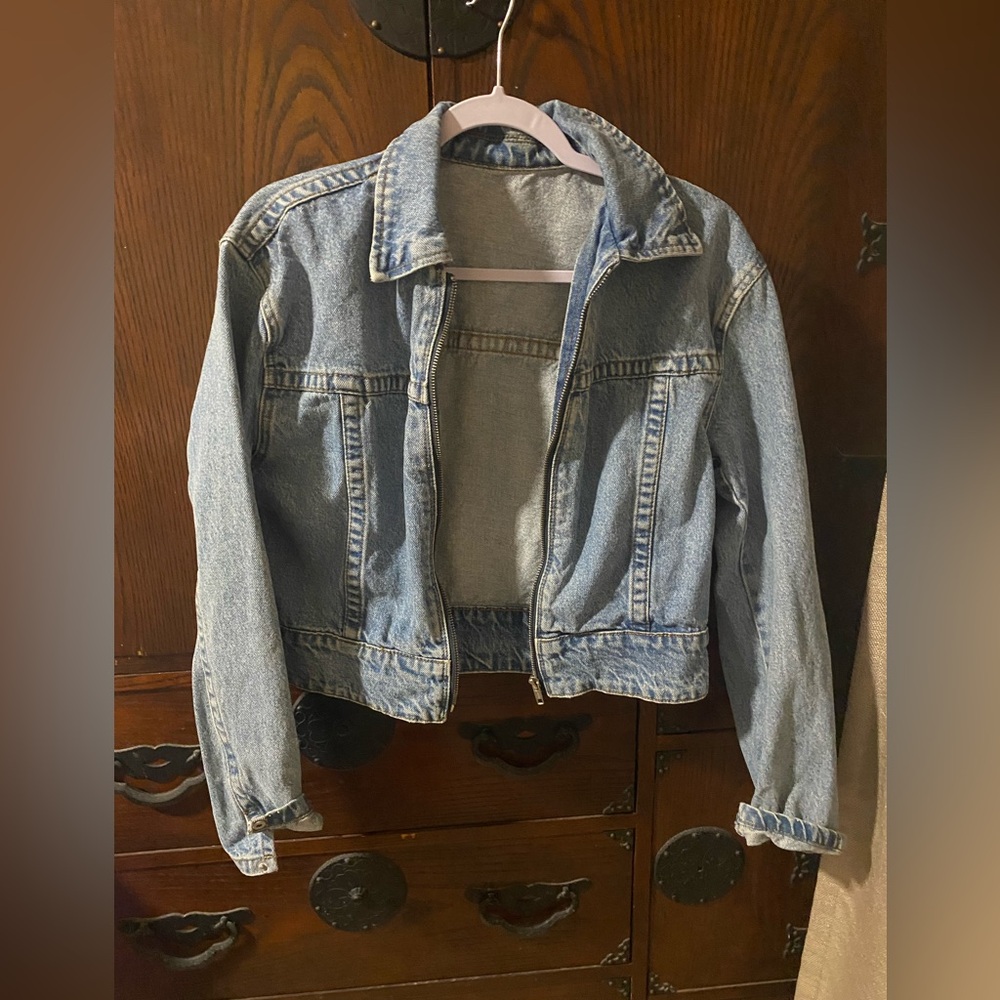 J.Galt Brandy Melville Cropped Zip up Classic Denim Jacket